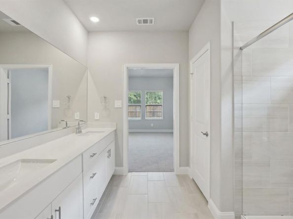 6601  Creek Edge Circle , Fort Worth Texas 76036