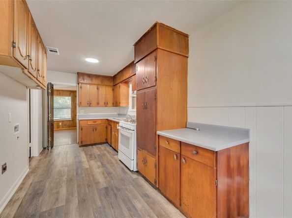 3130  Springfield Avenue , Lancaster Texas 75134