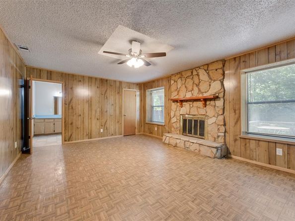3130  Springfield Avenue , Lancaster Texas 75134