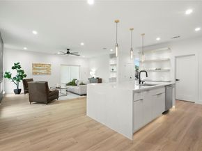 4033  Ivanhoe Lane , Dallas Texas 75212