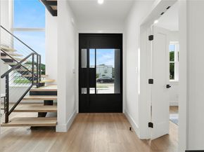 4033  Ivanhoe Lane , Dallas Texas 75212