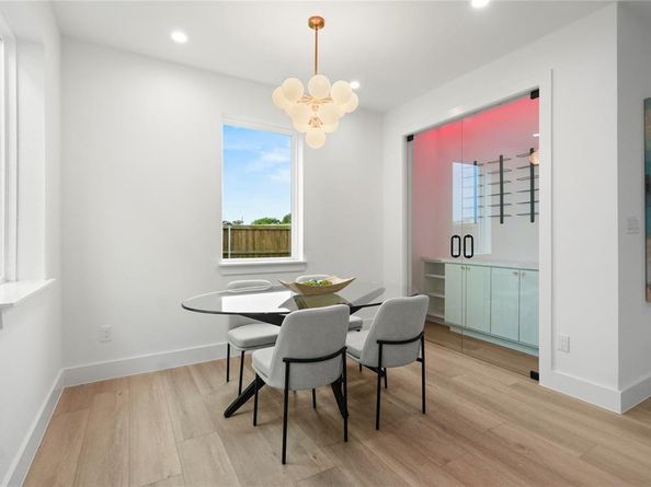 4033  Ivanhoe Lane , Dallas Texas 75212