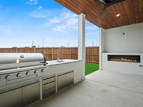 4033  Ivanhoe Lane , Dallas Texas 75212