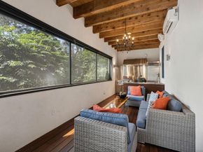 2927  Magnolia Hill Court , Dallas Texas 75201