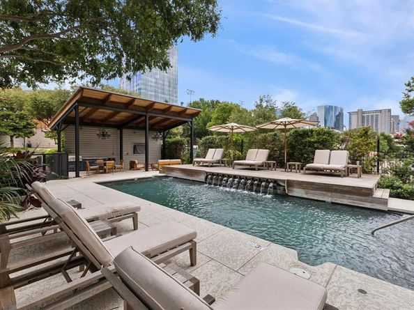 2927  Magnolia Hill Court , Dallas Texas 75201