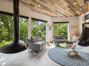 2927  Magnolia Hill Court , Dallas Texas 75201