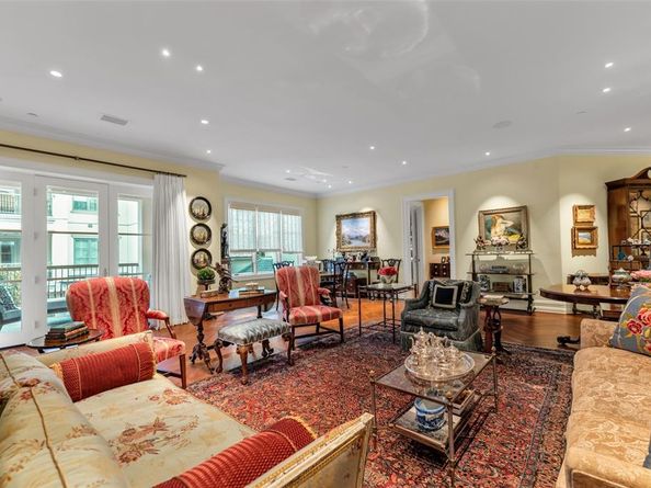 8511  Edgemere Road  201, Dallas Texas 75225