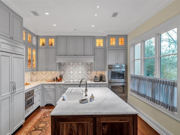8511  Edgemere Road  201, Dallas Texas 75225