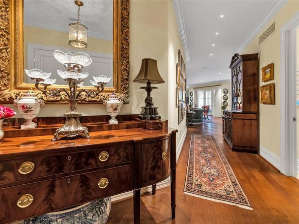 8511  Edgemere Road  201, Dallas Texas 75225
