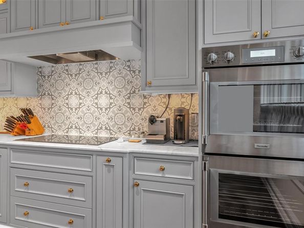 8511  Edgemere Road  201, Dallas Texas 75225