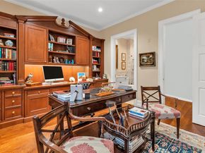 8511  Edgemere Road  201, Dallas Texas 75225