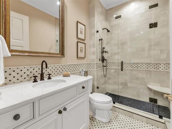 8511  Edgemere Road  201, Dallas Texas 75225