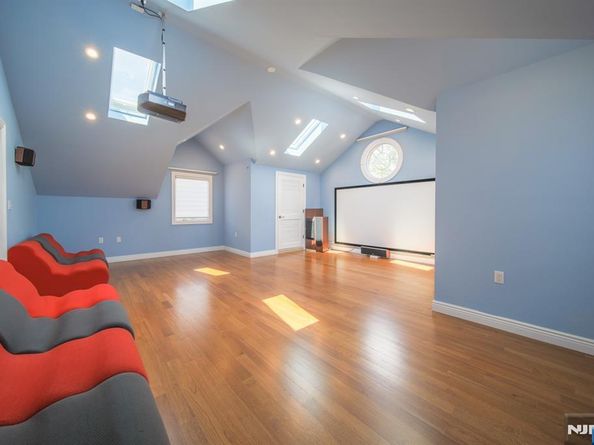72 Brinkerhoff Terrace, Palisades Park NJ 07650