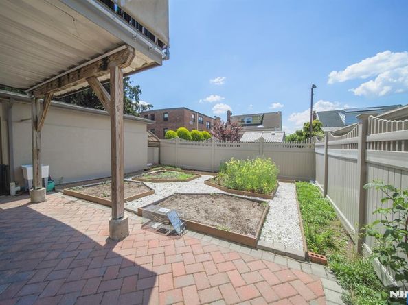 72 Brinkerhoff Terrace, Palisades Park NJ 07650