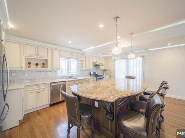 72 Brinkerhoff Terrace, Palisades Park NJ 07650