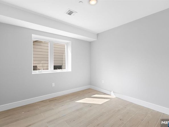 362 Lafayette Avenue, Cliffside Park NJ 07010