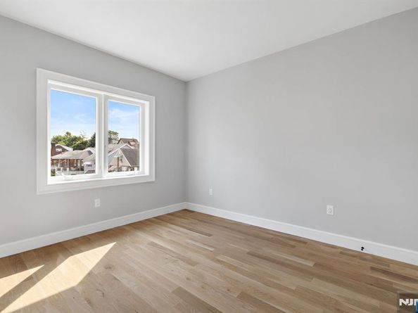 362 Lafayette Avenue, Cliffside Park NJ 07010
