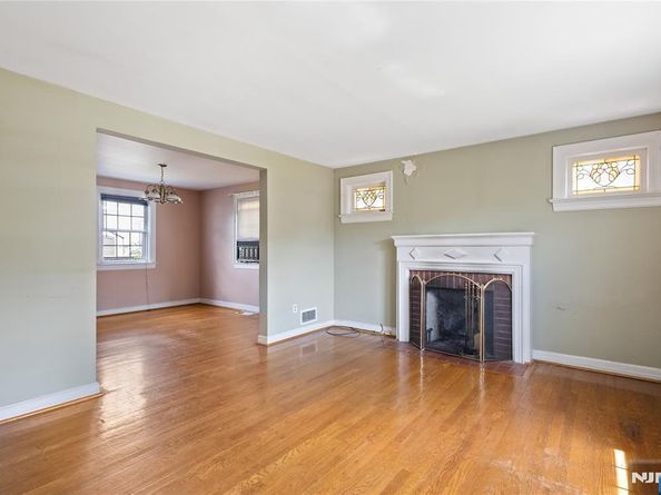 15 Harwood Terrace, Palisades Park NJ 07650