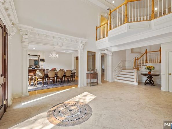 71 Roberts Road, Englewood Cliffs NJ 07632