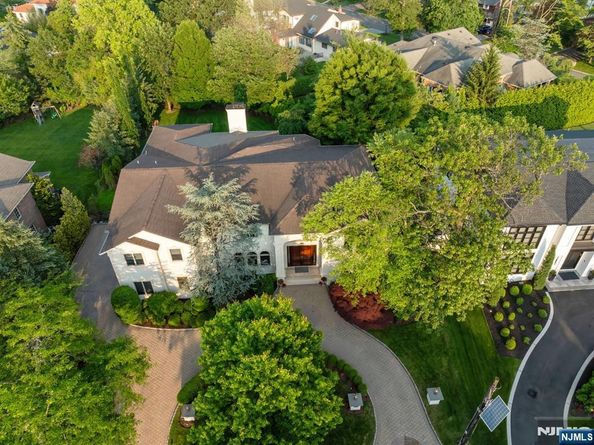 71 Roberts Road, Englewood Cliffs NJ 07632