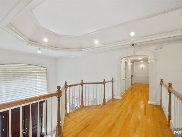 71 Roberts Road, Englewood Cliffs NJ 07632