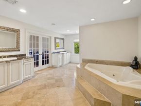 71 Roberts Road, Englewood Cliffs NJ 07632
