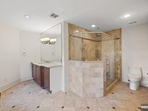 71 Roberts Road, Englewood Cliffs NJ 07632