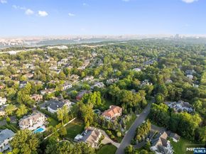 71 Roberts Road, Englewood Cliffs NJ 07632