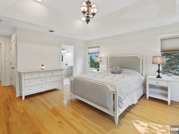 71 Roberts Road, Englewood Cliffs NJ 07632
