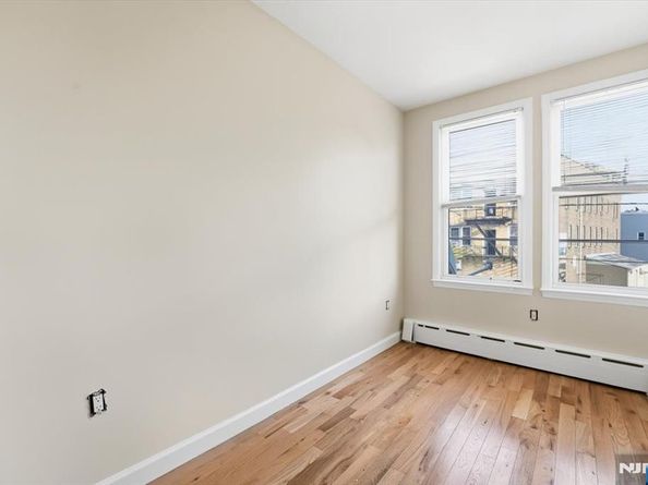 59 Ocean Avenue, Jersey City NJ 07305