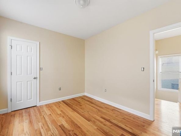 59 Ocean Avenue, Jersey City NJ 07305