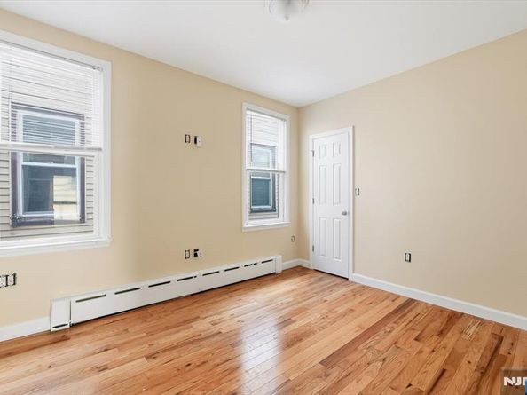 59 Ocean Avenue, Jersey City NJ 07305