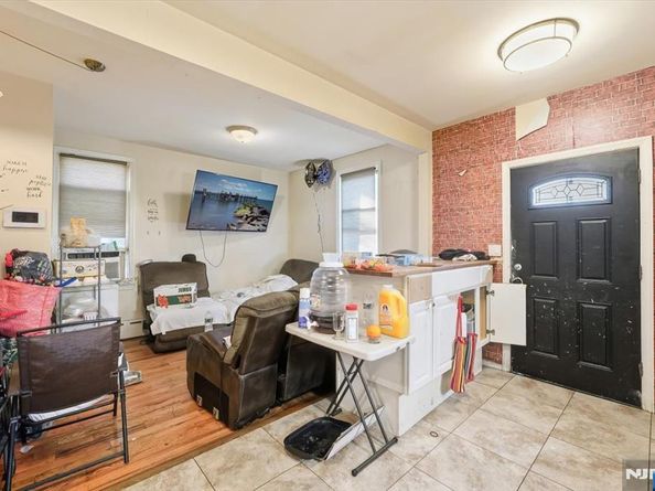 59 Ocean Avenue, Jersey City NJ 07305