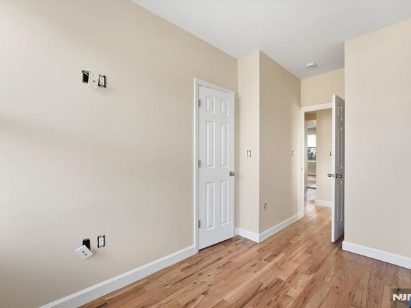 59 Ocean Avenue, Jersey City NJ 07305