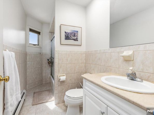 215 Elsmere Place, Fort Lee NJ 07024