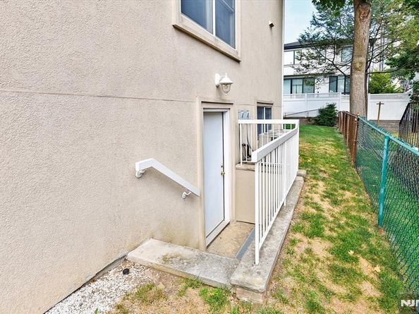 215 Elsmere Place, Fort Lee NJ 07024
