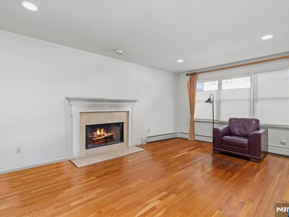 215 Elsmere Place, Fort Lee NJ 07024