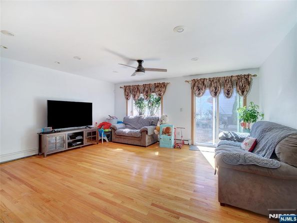 113 Kamp Place, North Bergen NJ 07047