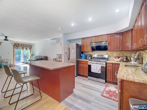 113 Kamp Place, North Bergen NJ 07047