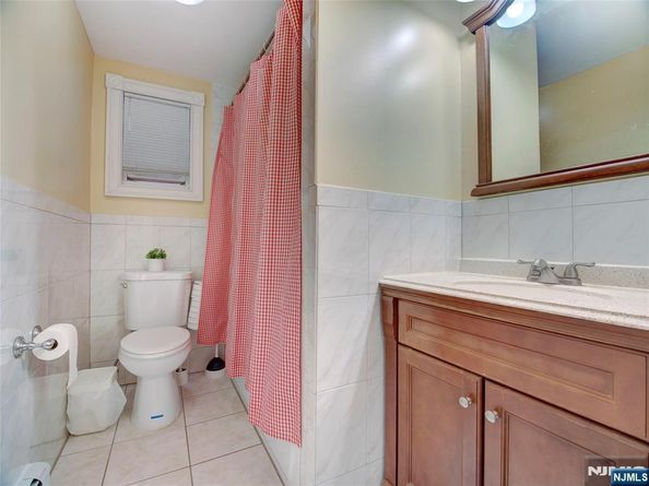 113 Kamp Place, North Bergen NJ 07047