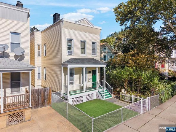 30 Gardner Avenue, Jersey City NJ 07304