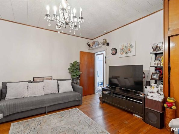 622 21st Street, Union City NJ 07087