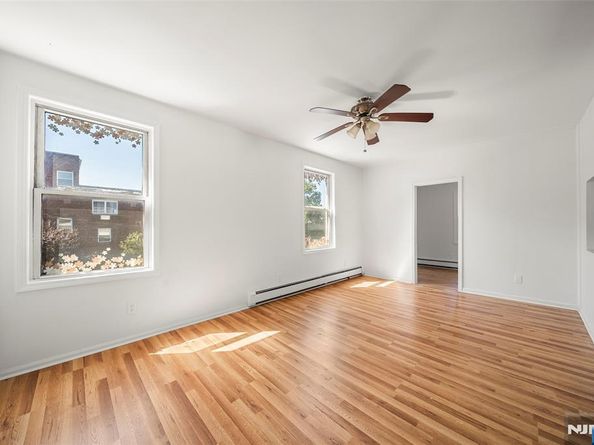 539 Bergen Boulevard, Ridgefield NJ 07657