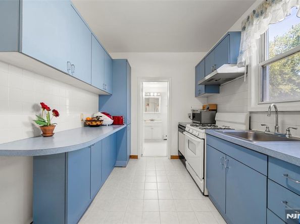 539 Bergen Boulevard, Ridgefield NJ 07657