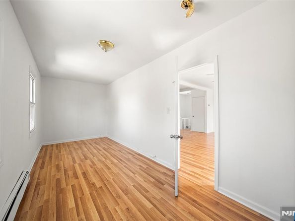 539 Bergen Boulevard, Ridgefield NJ 07657