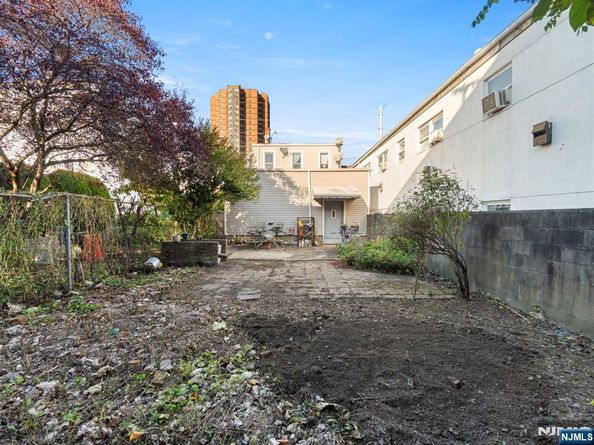 515 21st Street, Union City NJ 07087