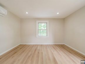 933 Maple Avenue, Ridgefield NJ 07657