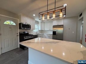 166 Morningside Lane, Palisades Park NJ 07650