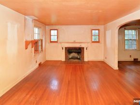 125 Eastview Avenue, Leonia NJ 07605