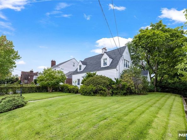 633 Prospect Avenue, Ridgefield NJ 07657